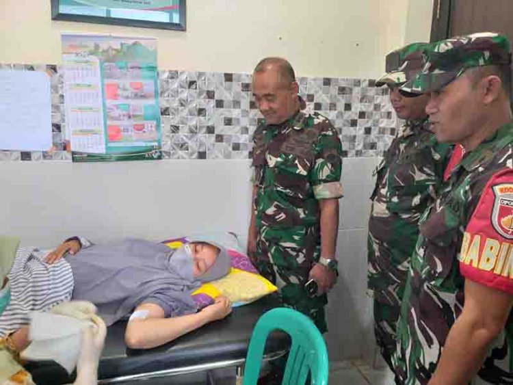 Babinsa Melaksanakan Safari  Kegiatan Kb Kes Di Dua Puskesmas