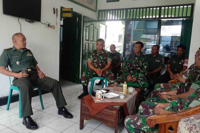 Danramil 01 Banjarnegara Sebagai Motivator Sekaligus Pengontrol Kepada Anggota Dalam Pelaksanaan Tugas Di Wilayah