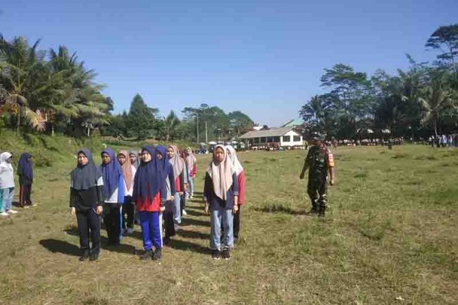 Babinsa Berikan Materi PBB Pendidikan Karakter dan Games Pada MPLS MA Al Fatah