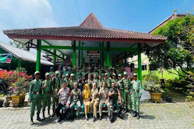 Babinsa Wakili Danramil Hadiri Kegiatan Peningkatan Kapasitas Satuan Linmas