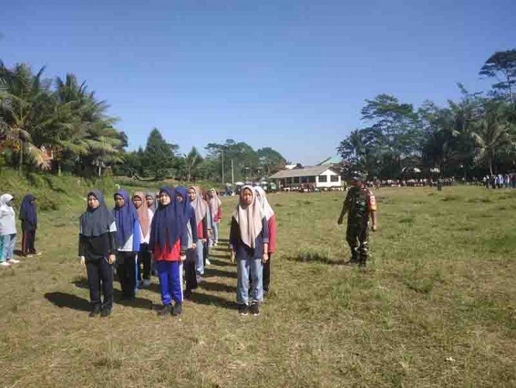 Babinsa Berikan Materi PBB Pendidikan Karakter dan Games Pada MPLS MA Al Fatah