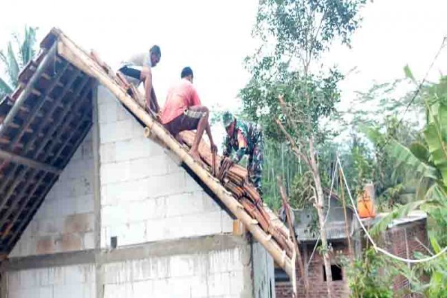BABINSA MEMBANTU PEMBANGUNAN RTLH