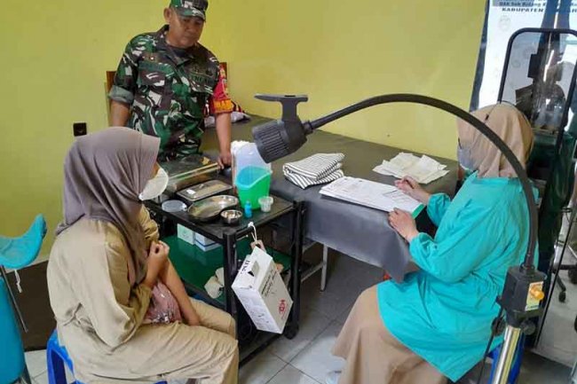 Sinergitas Babinsa Aktif Pendampingan Kegiatan KB Di Puskesmas