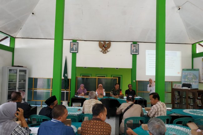 BABINSA HADIRI MUSYAWARAH KELURAHAN
