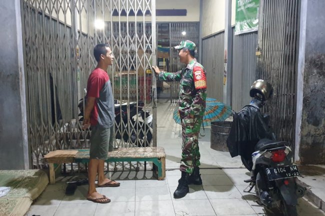 Jaga Kondusifitas Keamanan,Anggota Koramil 01 Banjarnegara Laksanakan Patroli Malam