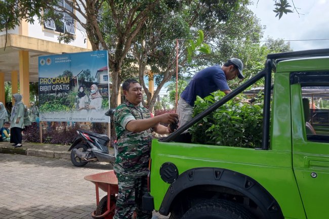 Bersama Babinsa , KKN Unsiq Rencanakan Penanaman Pohon Untuk Penghijauan Lingkungan