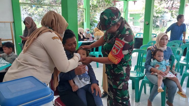 Sukseskan Kegiatan Imunisasi Tahap Dua,Babinsa Laksanakan Pendampingan Vaksin Polio