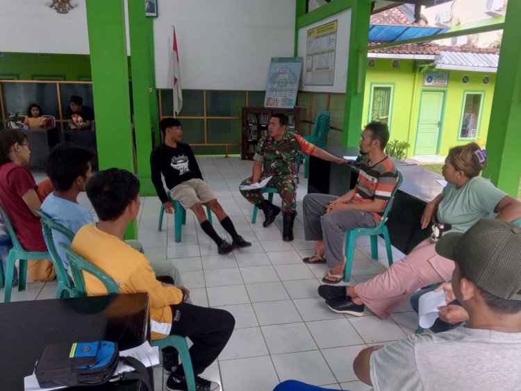 HADAPI JAMBORE,BABINSA BERIKAN MATERI PADA SATLINMAS BINAANNYA 