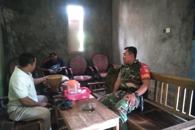 Terciptanya Kemanunggalan TNI Dengan Rakyat,Salah Satunya Terwujud Dari Kegiatan Komsos