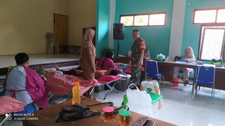 Babinsa Dukung Aksi Donor Darah Kelurahan Demi Selamatkan Sesama