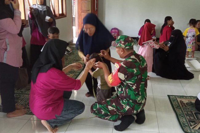 Persiapkan Generasi Yang Sehat,Babinsa Bersama Pemerintah Kelurahan Dan Puskesmas Laksanakan Posyandu