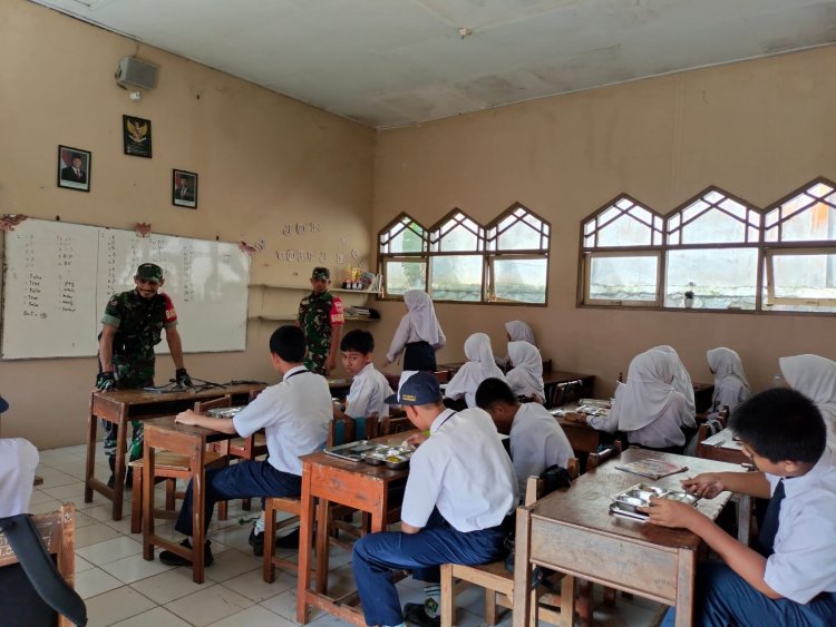 Babinsa Koramil 01/Bna Berperan Aktif Dalam Pendampingan MBG Program Pemerintah
