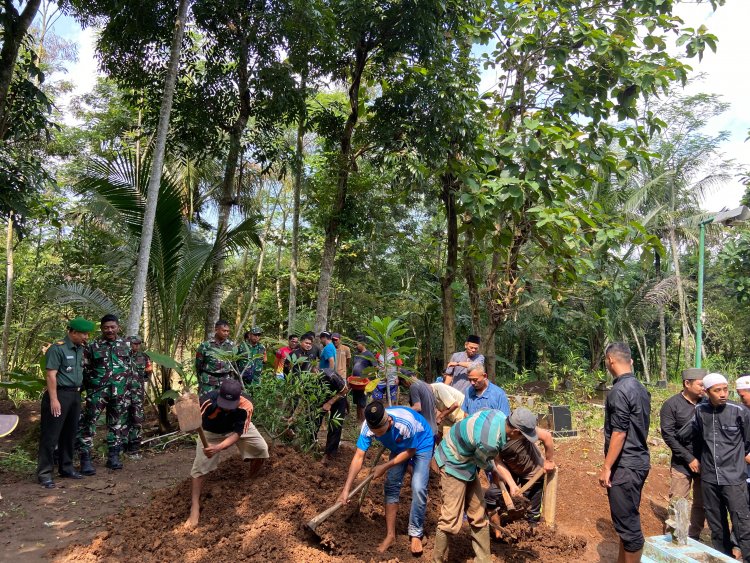 Danramil 01 Beserta Anggota Babinsa Melaksanakan Takziah Di Desa Kalisat Kecamatan Mandiraja