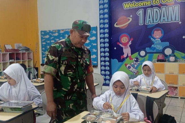BABINSA KAWAL  PENYALURAN MAKAN BERGIZI GRATIS DAPUR MBG BARU