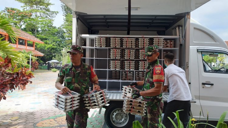 2 Orang Anggota Babinsa Koramil 01 Bna Melaksanakan Pendampingan Program Makan Bergizi Gratis