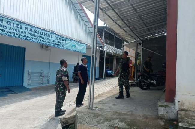 Pemantauan Wilayah, Empat Anggota Koramil 01 Banjarnegara Laksanakan Patroli