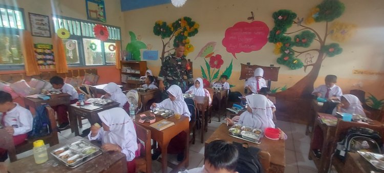 BABINSA KAWAL PENYALURAN MAKAN BERGIZI GRATIS TIGA DAPUR MBG